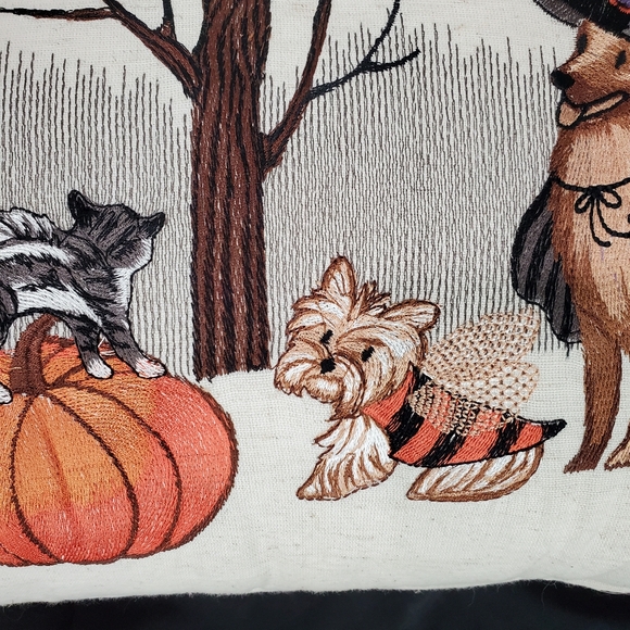 Pier 1 Halloween Decorative Lumbar Pillow Pumpkin Dogs Cat Bats Fall Autumn - Picture 7 of 10